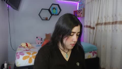 Snapshot of aurora_shy_ chatting on February 18, 2025, 5:10 pm Aurora  online show from February 18, 2025, 5:10 pm
