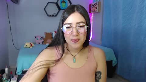 Snapshot of aurora_shy_ chatting on March 11, 2025, 3:48 am Aurora  online show from March 11, 2025, 3:48 am