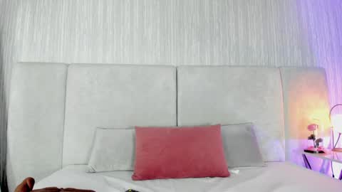 Snapshot of auroradurand chatting on December 22, 2024, 4:06 pm ... ... online show from December 22, 2024, 4:06 pm