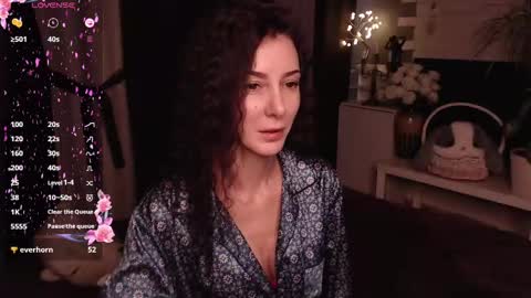 Snapshot of auroragreys chatting on February 26, 2025, 10:15 am Aurora online show from February 26, 2025, 10:15 am