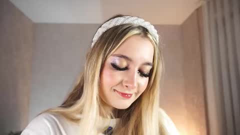 Zoe online show from December 14, 2025, 5:13 am