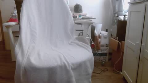 ausmopolitan online show from December 3, 2025, 12:18 am