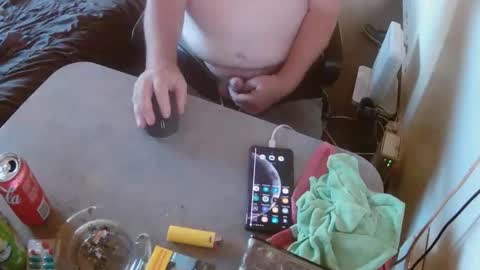 Snapshot of aussiebaker chatting on December 18, 2025, 7:25 am aussiebaker online show from December 18, 2025, 7:25 am