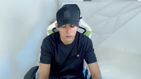 Snapshot of austin_col_ chatting on October 4, 2025, 1:42 pm AUSTIN online show from October 4, 2025, 1:42 pm