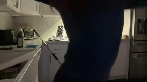 Auntumnfalls online show from March 3, 2025, 8:27 am