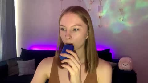 Snapshot of autumnroginson chatting on September 14, 2025, 12:59 pm Annie online show from September 14, 2025, 12:59 pm