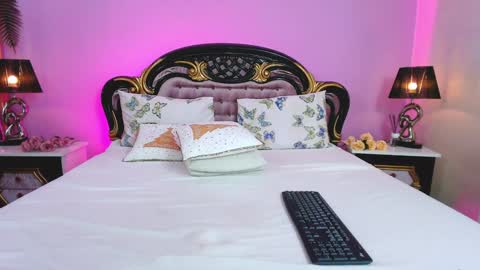 avaaaddamss online show from January 21, 2025, 10:08 am