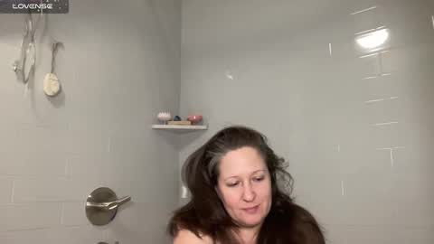 Snapshot of avabradley chatting on January 9, 2025, 5:02 am Ava . Support my channel by using my affiliate link to make your account  Thanks  online show from January 9, 2025, 5:02 am