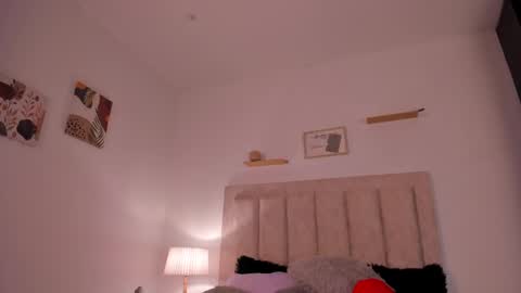 Avaline Help me reach 100 likes TRANSMISSION EVERY DAY FROM 39 PM online show from February 14, 2025, 3:22 am