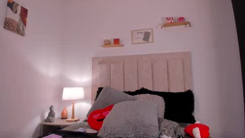 Avaline Help me reach 100 likes TRANSMISSION EVERY DAY FROM 39 PM online show from February 25, 2025, 5:08 am