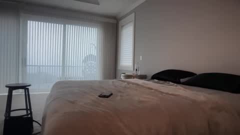 avaowenss online show from November 26, 2025, 7:48 pm