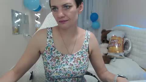 Snapshot of avasaturnian chatting on September 21, 2025, 12:07 pm avasaturnian online show from September 21, 2025, 12:07 pm