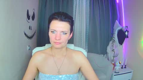 Snapshot of avasaturnian chatting on October 29, 2025, 2:30 pm avasaturnian online show from October 29, 2025, 2:30 pm