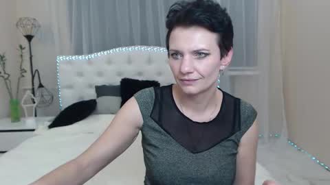 Snapshot of avasaturnian chatting on November 7, 2025, 1:55 pm avasaturnian online show from November 7, 2025, 1:55 pm