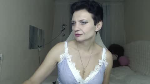 Snapshot of avasaturnian chatting on November 9, 2025, 1:42 pm avasaturnian online show from November 9, 2025, 1:42 pm