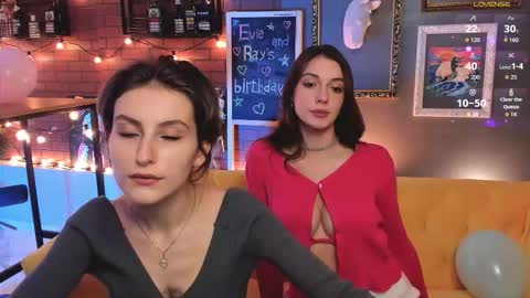 Snapshot of aveangela chatting on September 13, 2025, 6:29 pm Avie online show from September 13, 2025, 6:29 pm