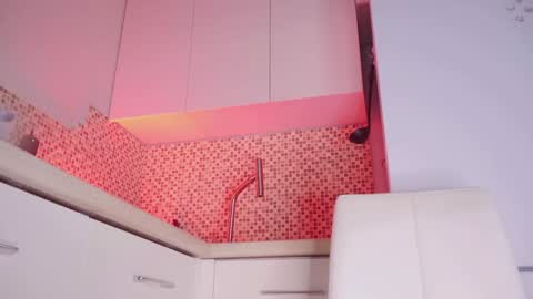 Kate  online show from October 25, 2025, 5:08 pm