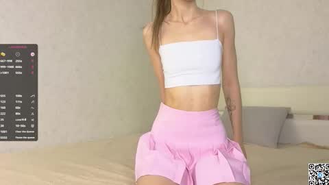 Snapshot of avgustajemes chatting on October 9, 2025, 6:22 am Lucy online show from October 9, 2025, 6:22 am