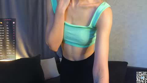 Snapshot of avgustajemes chatting on November 22, 2025, 6:23 am Lucy online show from November 22, 2025, 6:23 am