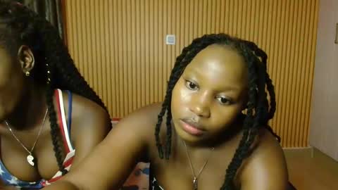 Snapshot of avian_talya chatting on November 11, 2025, 4:51 pm Avian online show from November 11, 2025, 4:51 pm