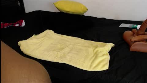 Snapshot of avis_lara chatting on October 15, 2025, 7:52 am AVIS online show from October 15, 2025, 7:52 am