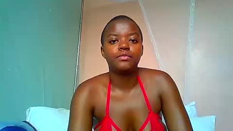 avril254 online show from February 12, 2025, 6:19 am