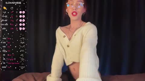 avril_pearly_ online show from February 15, 2025, 10:52 pm