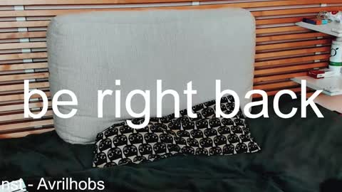 Snapshot of avrilhobs chatting on February 26, 2025, 12:03 pm Avril online show from February 26, 2025, 12:03 pm