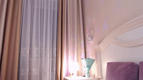 Snapshot of avrora_lew_ chatting on March 11, 2025, 2:54 am Avrora Inst online show from March 11, 2025, 2:54 am