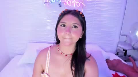 Avy  online show from February 13, 2025, 10:55 am