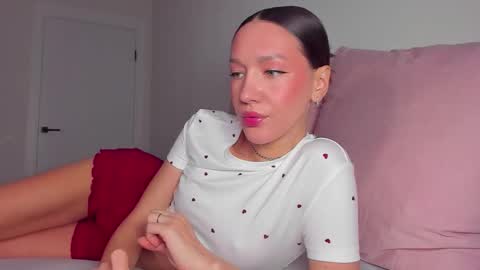 Snapshot of awgustina_sweetheart22 chatting on November 29, 2025, 9:12 am Awgustina online show from November 29, 2025, 9:12 am