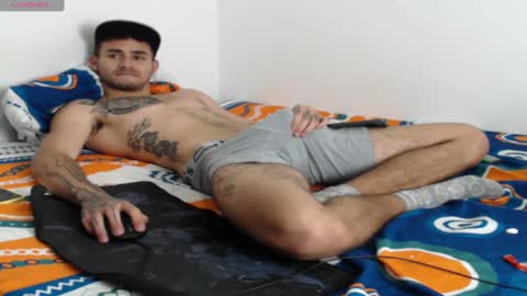 Snapshot of axel_ag chatting on February 7, 2025, 4:03 pm Axel online show from February 7, 2025, 4:03 pm