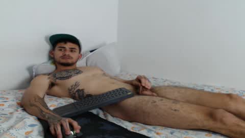 Snapshot of axel_ag chatting on February 22, 2025, 10:09 pm Axel online show from February 22, 2025, 10:09 pm