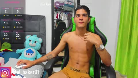 Snapshot of axel_baker01 chatting on December 18, 2024, 11:30 pm Axel online show from December 18, 2024, 11:30 pm