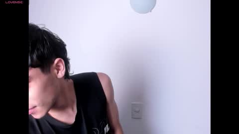 Snapshot of axel_davis_ chatting on November 30, 2025, 7:56 am axel davis online show from November 30, 2025, 7:56 am