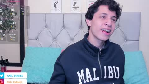 Snapshot of axel_evanss chatting on December 3, 2024, 1:21 pm Axel Evanss online show from December 3, 2024, 1:21 pm