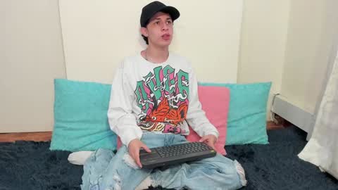 Snapshot of axel_evanss chatting on December 9, 2024, 12:40 pm Axel Evanss online show from December 9, 2024, 12:40 pm