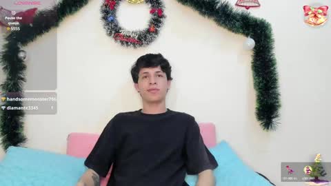 Snapshot of axel_evanss chatting on December 10, 2024, 4:06 pm Axel Evanss online show from December 10, 2024, 4:06 pm
