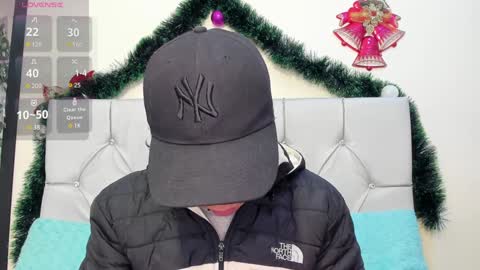 Snapshot of axel_evanss chatting on December 14, 2024, 1:05 pm Axel Evanss online show from December 14, 2024, 1:05 pm