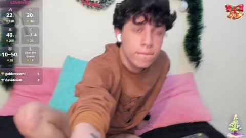 Snapshot of axel_evanss chatting on December 19, 2024, 3:52 pm Axel Evanss online show from December 19, 2024, 3:52 pm