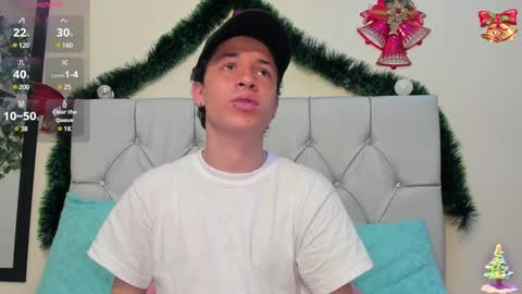 Snapshot of axel_evanss chatting on December 24, 2024, 2:54 pm Axel Evanss online show from December 24, 2024, 2:54 pm