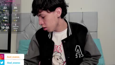 Snapshot of axel_evanss chatting on January 23, 2025, 1:13 pm Axel Evanss online show from January 23, 2025, 1:13 pm