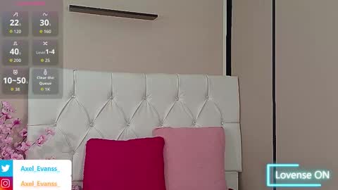 Snapshot of axel_evanss chatting on October 7, 2025, 12:24 pm Axel Evanss online show from October 7, 2025, 12:24 pm