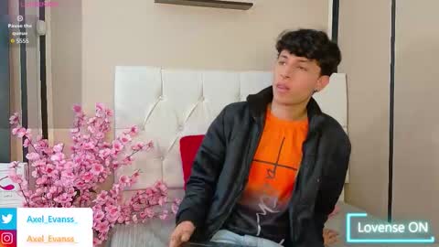 Snapshot of axel_evanss chatting on October 14, 2025, 12:28 pm Axel Evanss online show from October 14, 2025, 12:28 pm