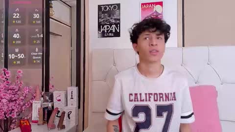 Snapshot of axel_evanss chatting on November 11, 2025, 12:38 pm Axel Evanss online show from November 11, 2025, 12:38 pm