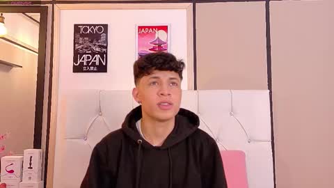 Snapshot of axel_evanss chatting on November 27, 2025, 12:40 pm Axel Evanss online show from November 27, 2025, 12:40 pm