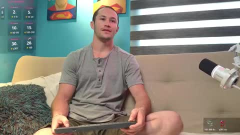 Snapshot of axel_fairchaild chatting on October 19, 2025, 1:45 pm Axel Fairchaild online show from October 19, 2025, 1:45 pm