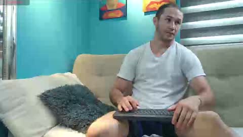 Snapshot of axel_fairchaild chatting on October 21, 2025, 2:07 pm Axel Fairchaild online show from October 21, 2025, 2:07 pm