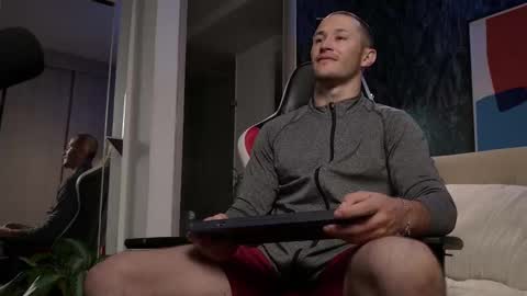 Snapshot of axel_fairchaild chatting on November 16, 2025, 12:44 pm Axel Fairchaild online show from November 16, 2025, 12:44 pm