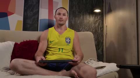 Snapshot of axel_fairchaild chatting on November 18, 2025, 12:42 pm Axel Fairchaild online show from November 18, 2025, 12:42 pm